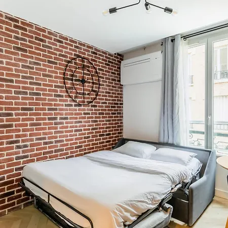 Apartment Unwind In Timeless Comfort *