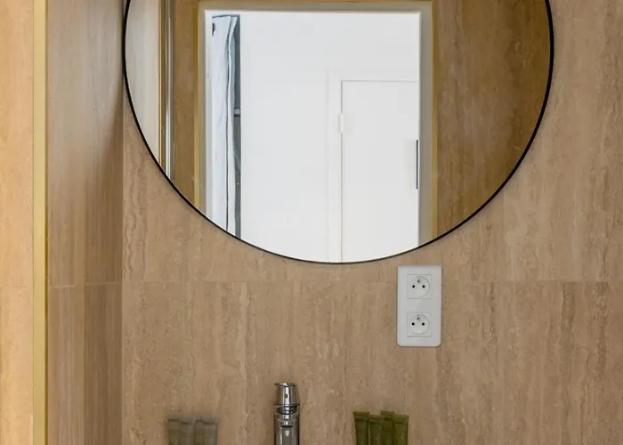 Unwind In Timeless Comfort Daire Paris