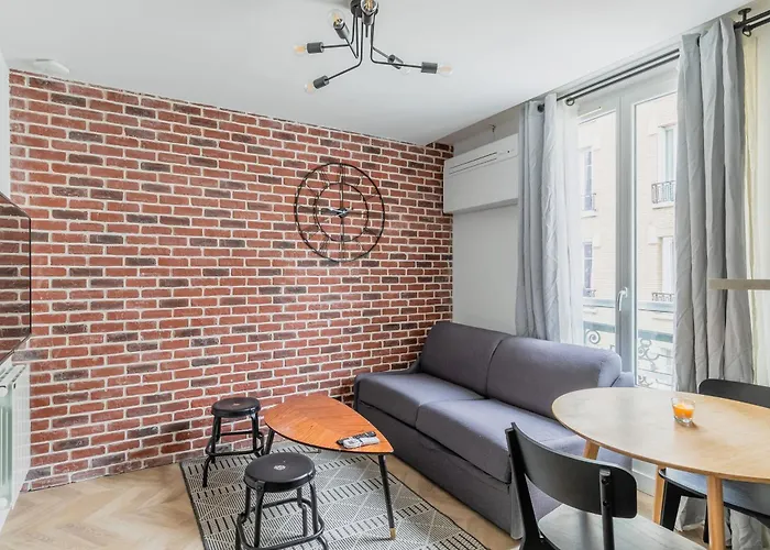 Unwind In Timeless Comfort Daire Paris